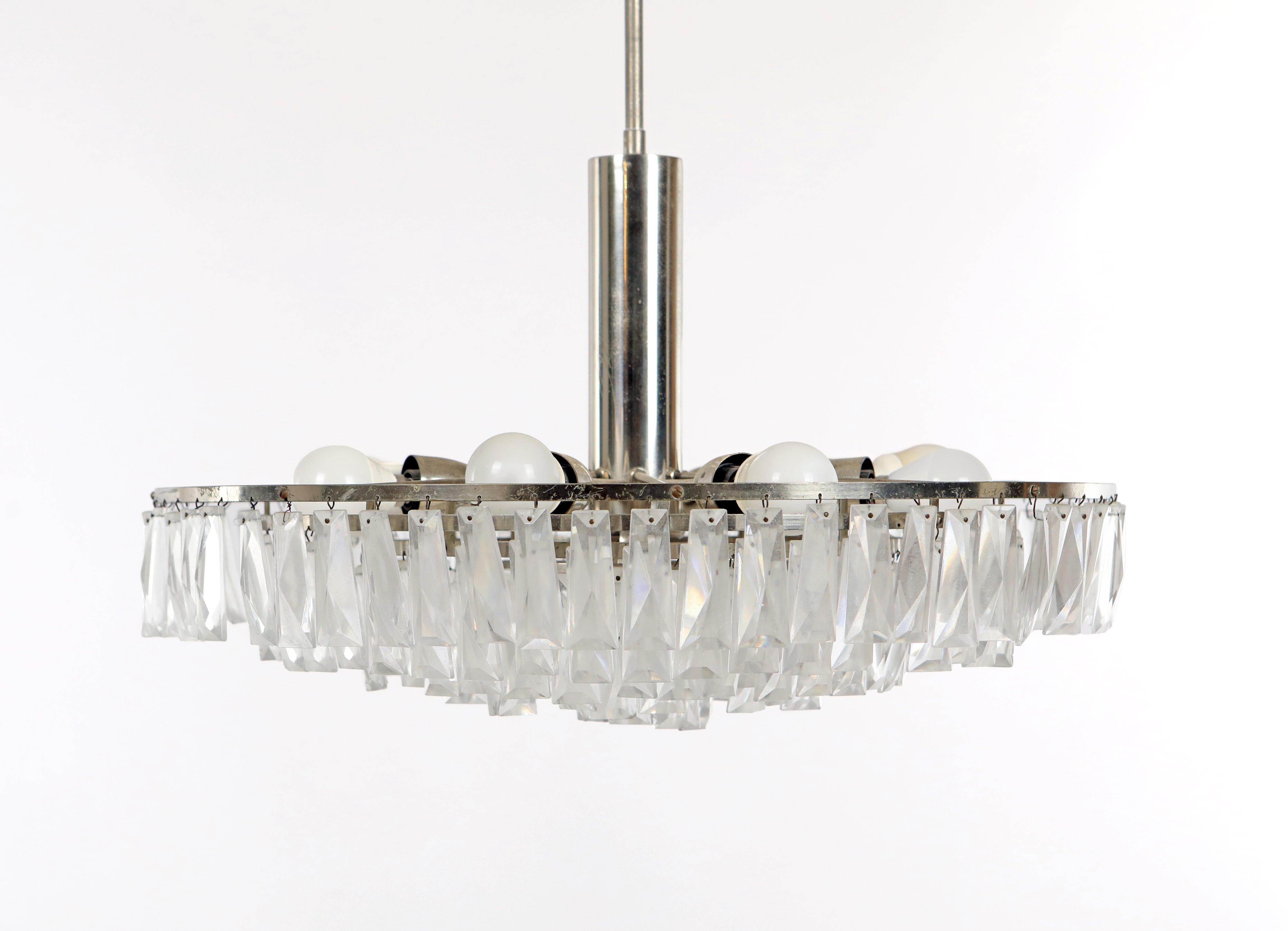 Lampadario a 8 luci da soffitto in metallo e ciondoli in cristallo