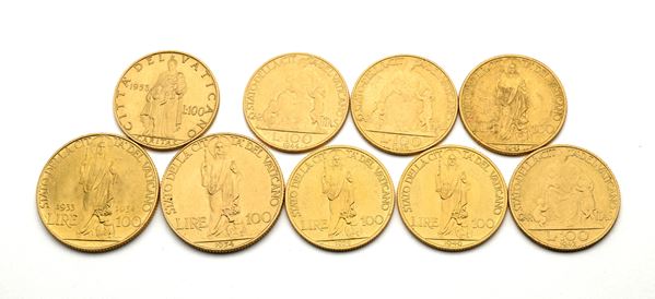 Lotto 9 monete da 100 Lire 1933-34, 1934 Pio XI; 1939, 1940, 1941, 1942, 1943, 1944, 1953 (entro serie completa mancante del 2 Lire in confezione originale) Pio XII Città del Vaticano