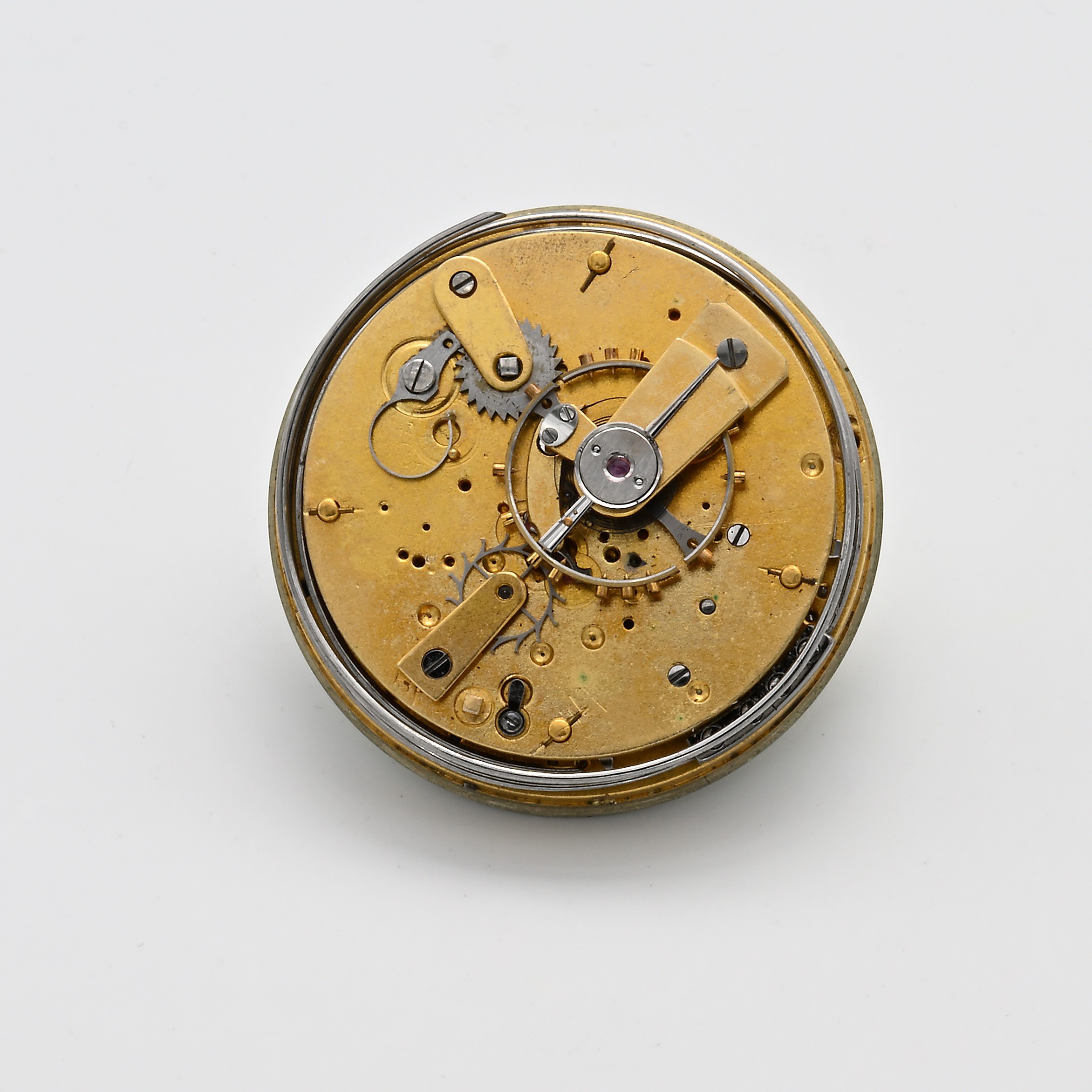 Meccanismo anonimo con ripetizione ore e quarti a richiesta su gong, con carica a chiavetta, scap...