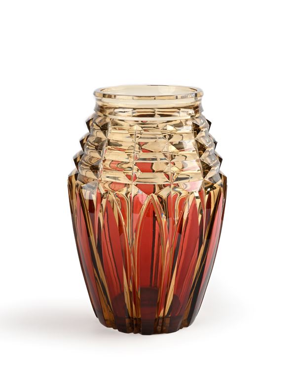 Vaso in cristallo giallo topazio, Joseph Simon, mod. "Jouvence", Val Saint Lambert, Belgio