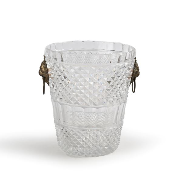 Rinfresca bottiglia in cristallo intagliato, inizi XX secolo