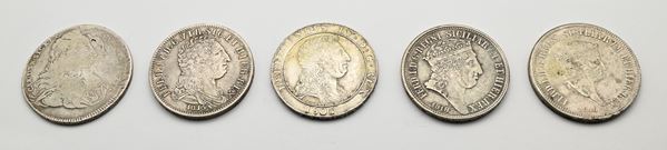 Lotto di 5 Piastre da 120 Grana: 1747 per la Nascita del principe Filippo. Carlo III di Borbone; del 16° tipo 1805 e del 17° tipo 1815, Ferdinando IV di Borbone Regno di Napoli; del 1° tipo 1818 e del 2° tipo 1818 Ferdinando I Regno 2 Sicilie