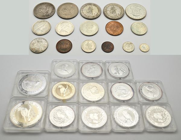Lotto di 13 Kookaburra da 1, 2 e 5 Dollari, 2 monete da 50 Cts. e 1 Fiorino Australia; 4 monete da 5 Scellini e Serie completa Proof 1960 Sudafrica