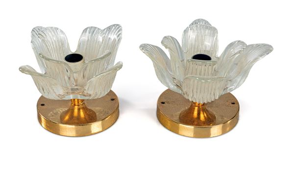 Coppia di applique in ottone e vetro