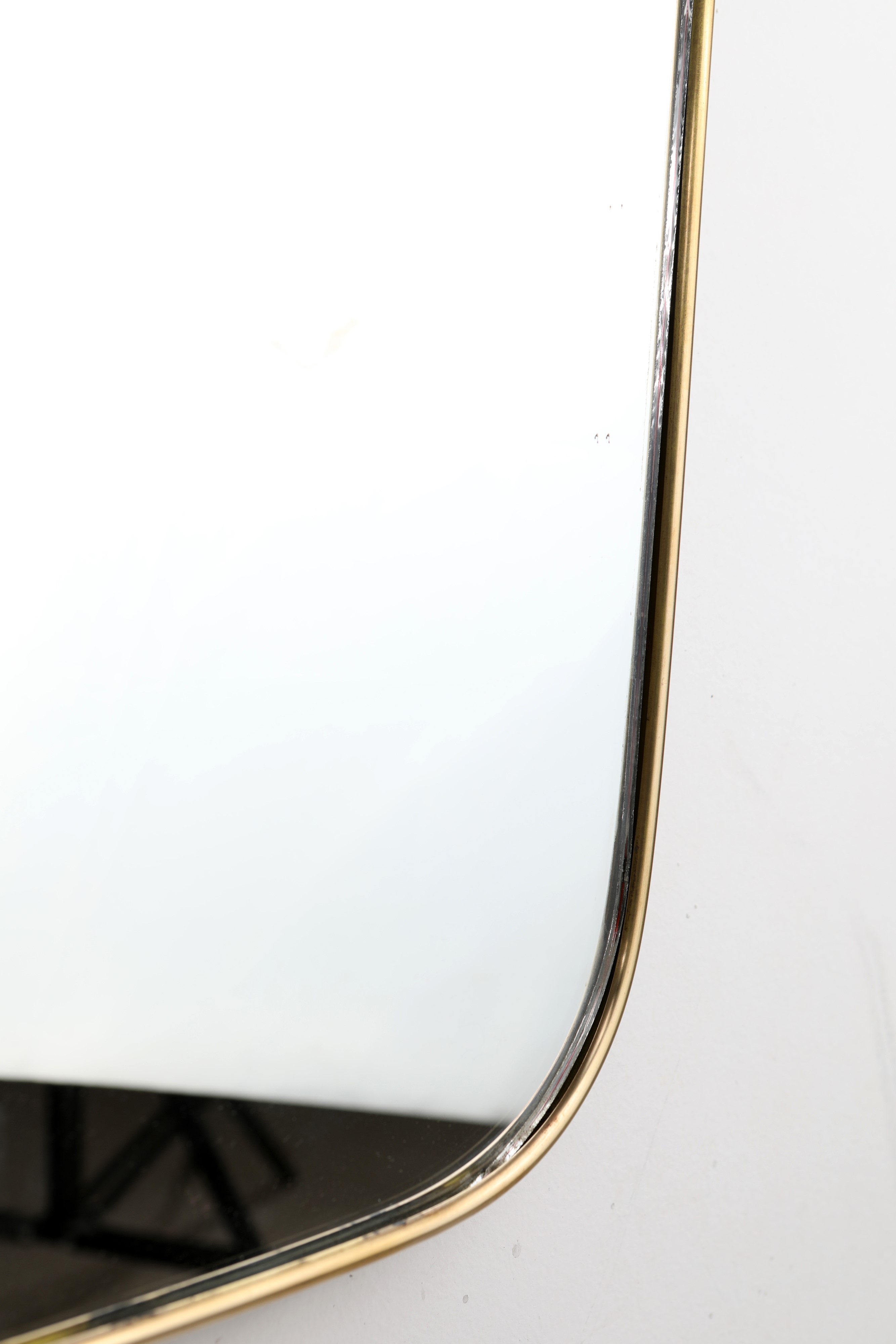 Specchiera in ottone nello stile di Giò Ponti