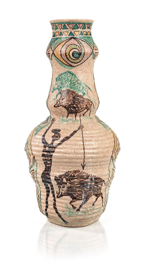 Vaso in ceramica decorata con scene di caccia e motivi geometrici