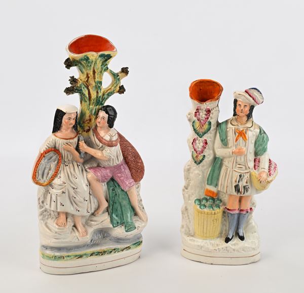 Due spills vases in forma di tronco d'albero con figure, Inghilterra, Staffordshire, XIX secolo