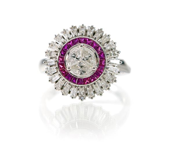 Anello a fiore in oro, diamanti e rubini