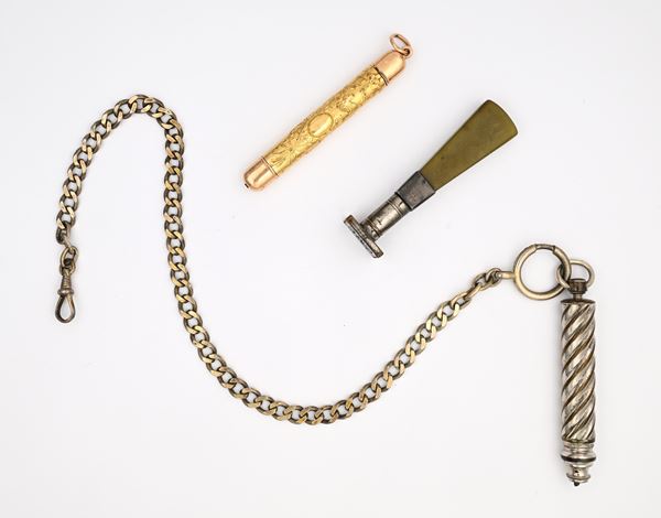 Lotto di 2 portamine retrattili vintage in metallo e metallo dorato e un sigillo in metallo e bachilite