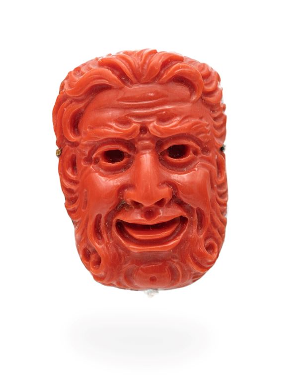 Spilla mascherone in oro e corallo