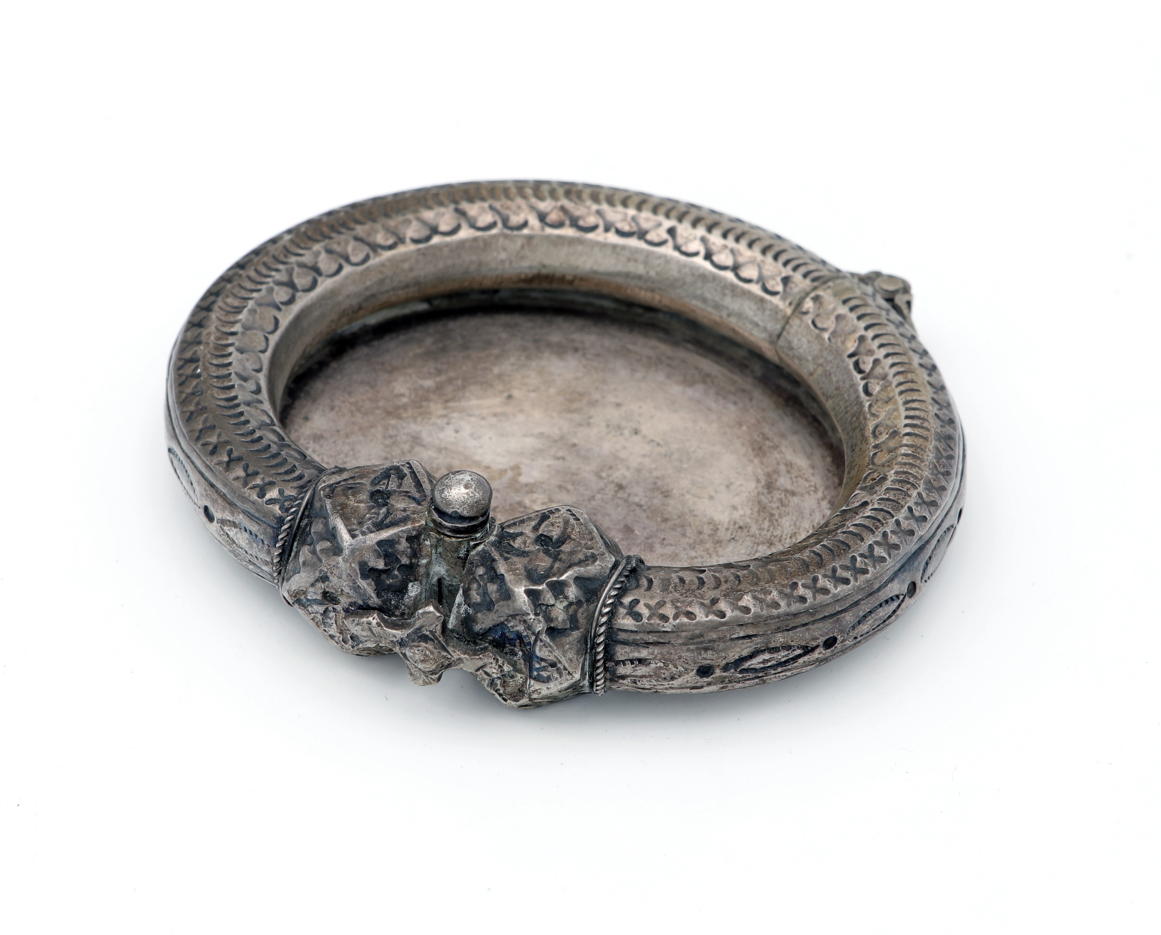 Lotto composto da due vaschette diverse