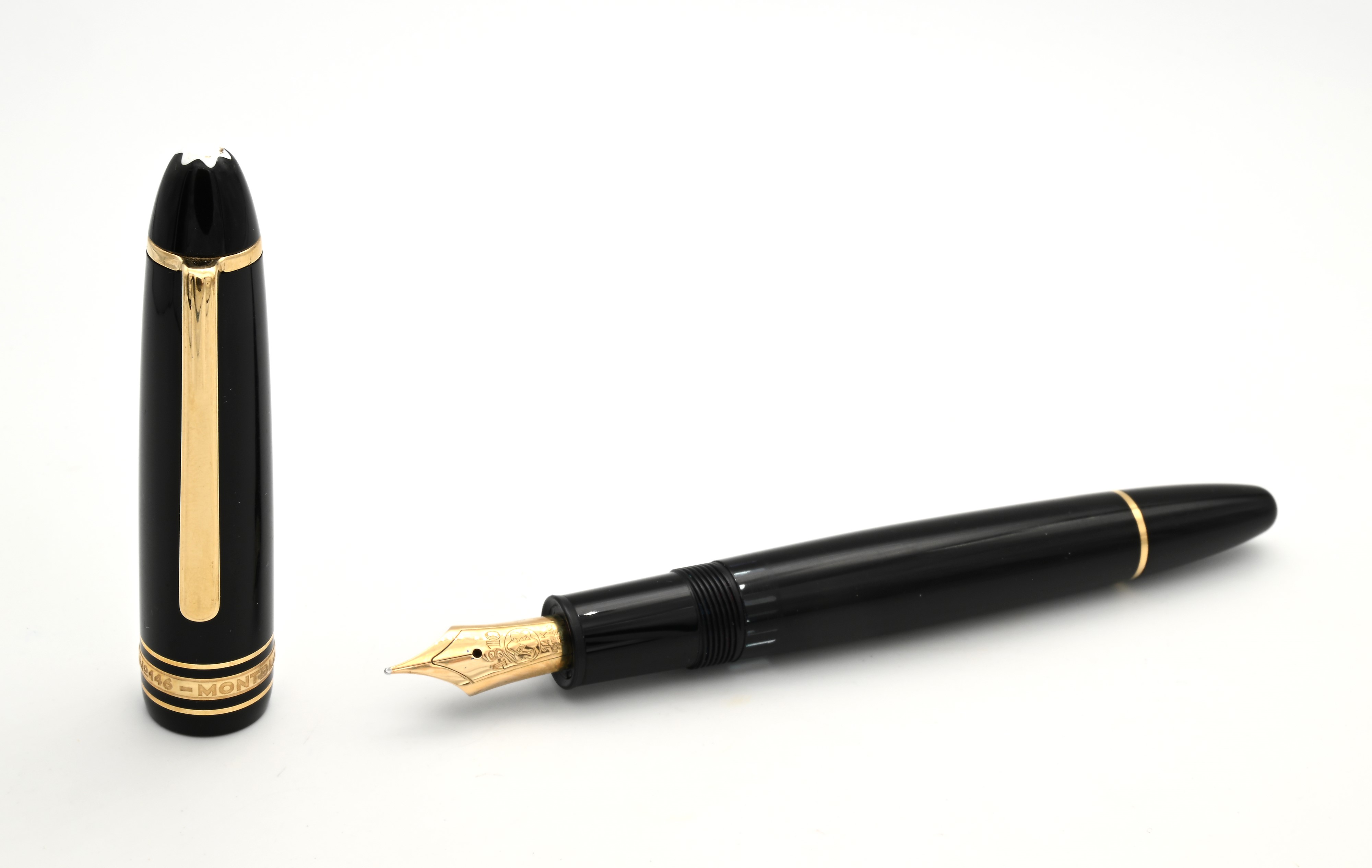 Montblanc Meisterstuck 146 - Penna stilografica in resina nera con particolari in metallo dorato
