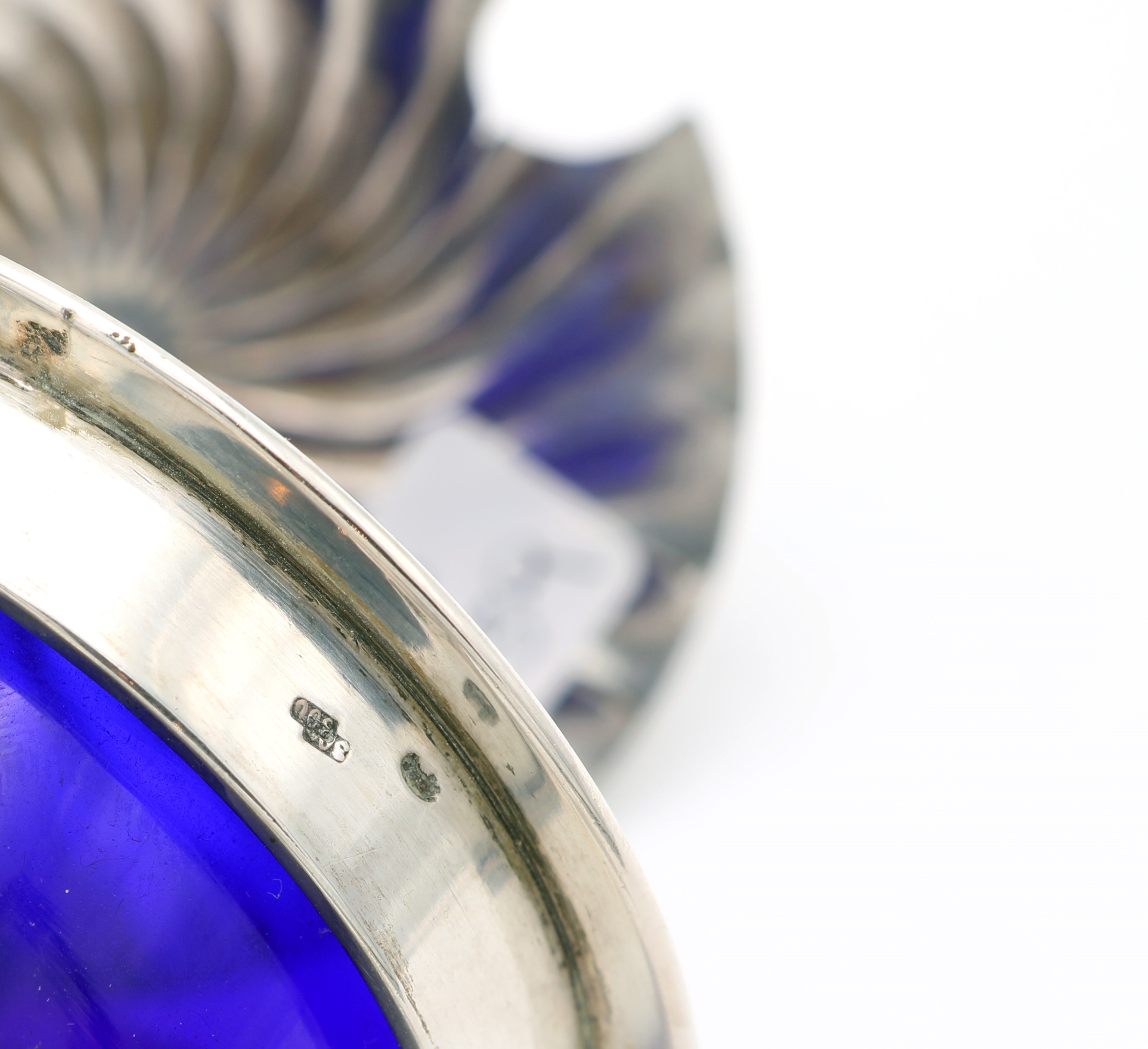 Coppia di Saliere in Argento e Vetro Blu