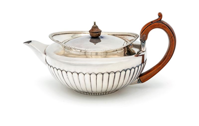 Teiera Giorgio III in Argento, Londra, 1803, Argentiere John Emes