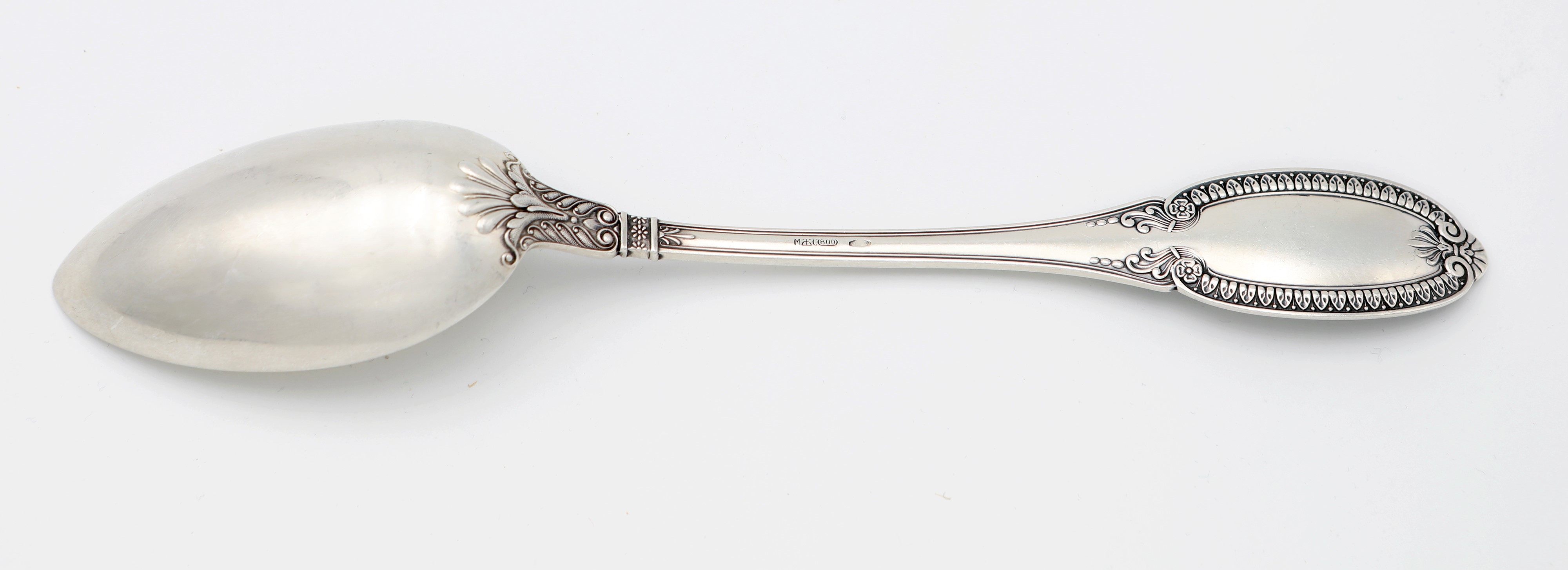 Servizio di Posate per Diciotto Persone in Argento 800/000, Modello "impero"
