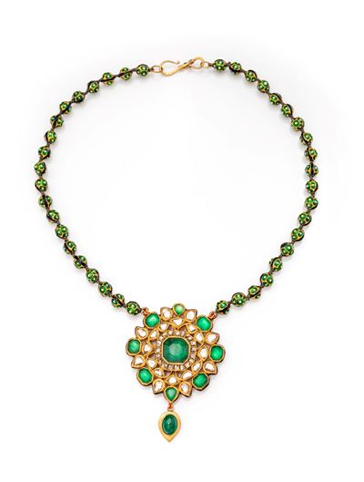 Pendente in Oro, Argento, Diamanti, Smeraldo, Pietre Verdi e Smalto