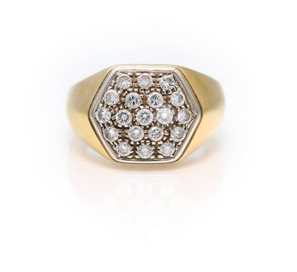 Anello a sigillo in oro e brillanti