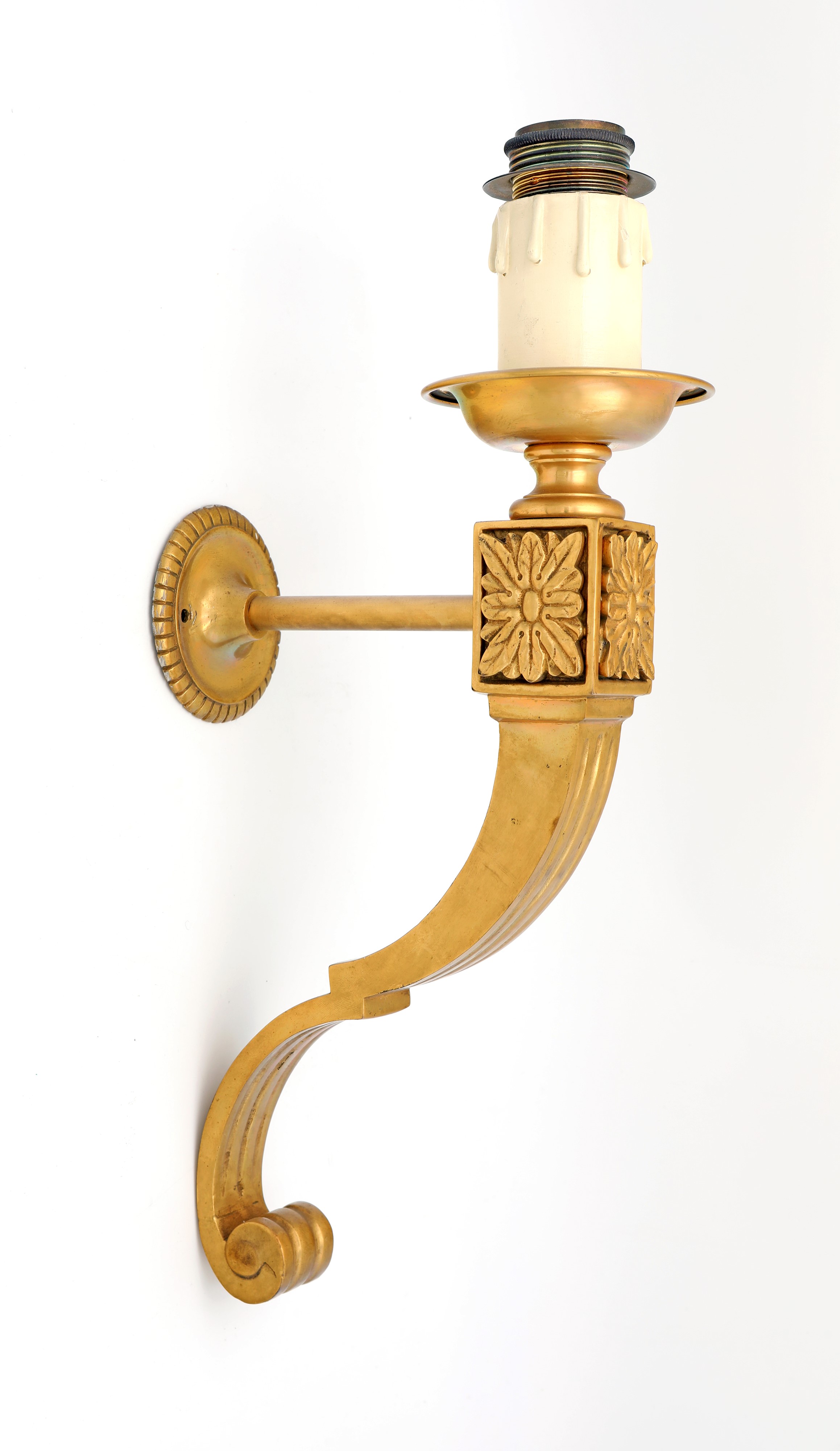 Tre Appliques in Bronzo Dorato Ad una Luce