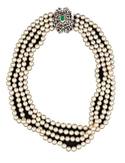 Collana con 4 Fili di Perle Coltivate Giapponesi