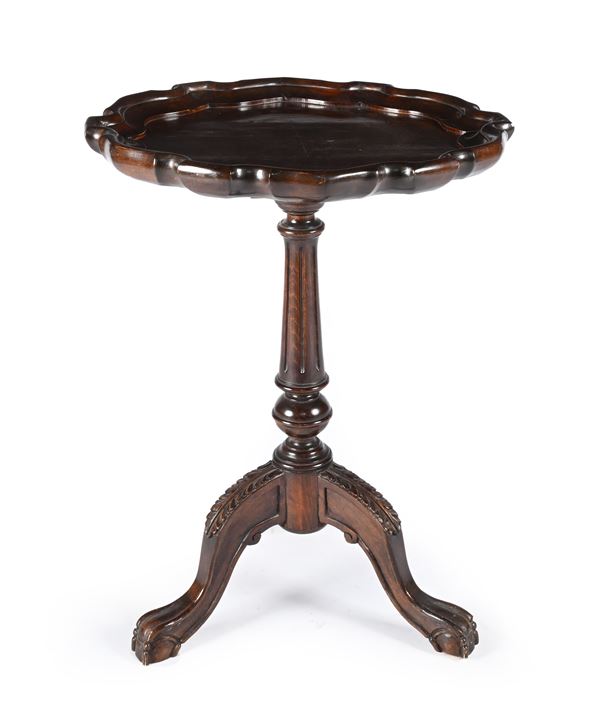 Tavolino in stile Chippendale, Inghilterra, XIX secolo