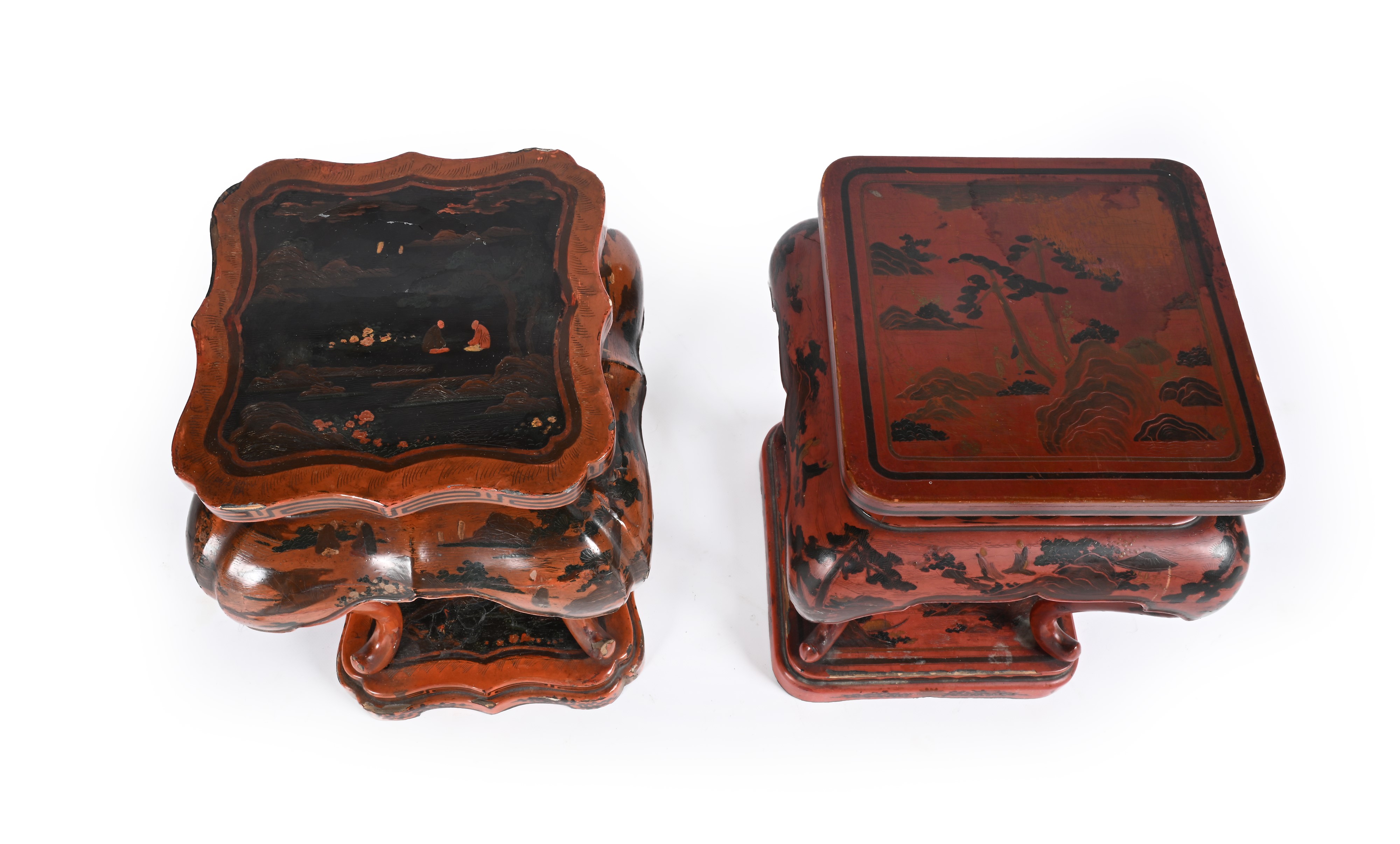 Due Piccoli Sgabelli in Legno Laccato Rosso e Nero, Cina, Dinastia Qing, XIX Secolo