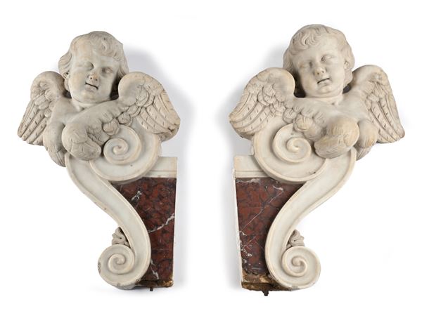 Coppia di cherubini in marmo bianco, XVIII secolo