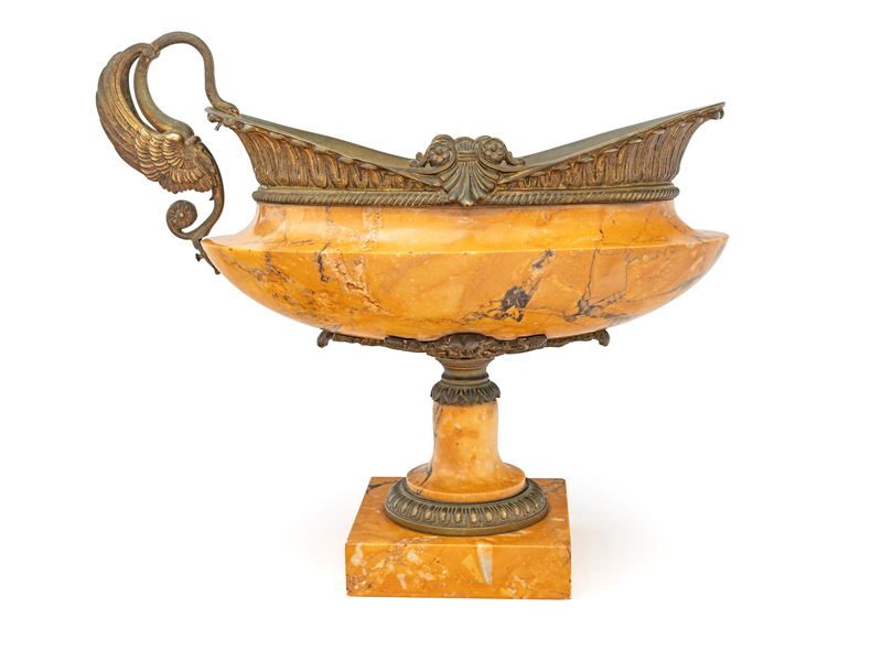 Coppa in Marmo Giallo di Siena e Bronzo Dorato, XIX Secolo