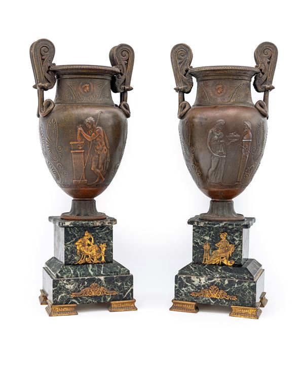 Coppia di vasi in bronzo del Grand Tour, XIX secolo