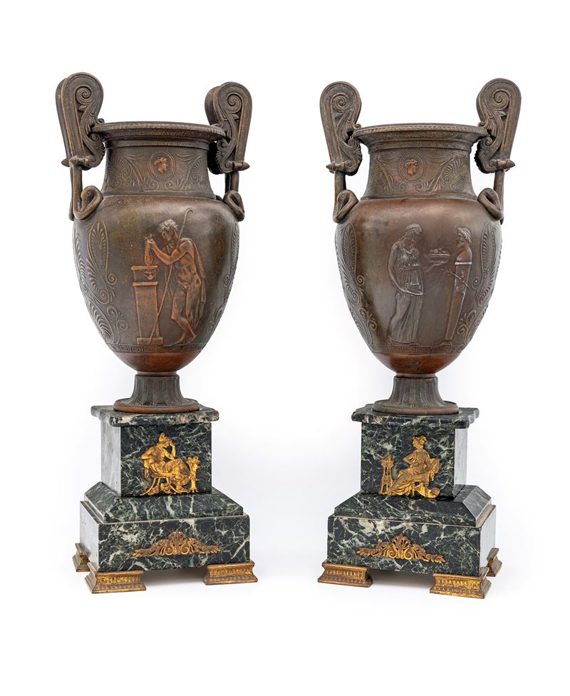 Coppia di Vasi in Bronzo del Grand Tour, XIX Secolo
