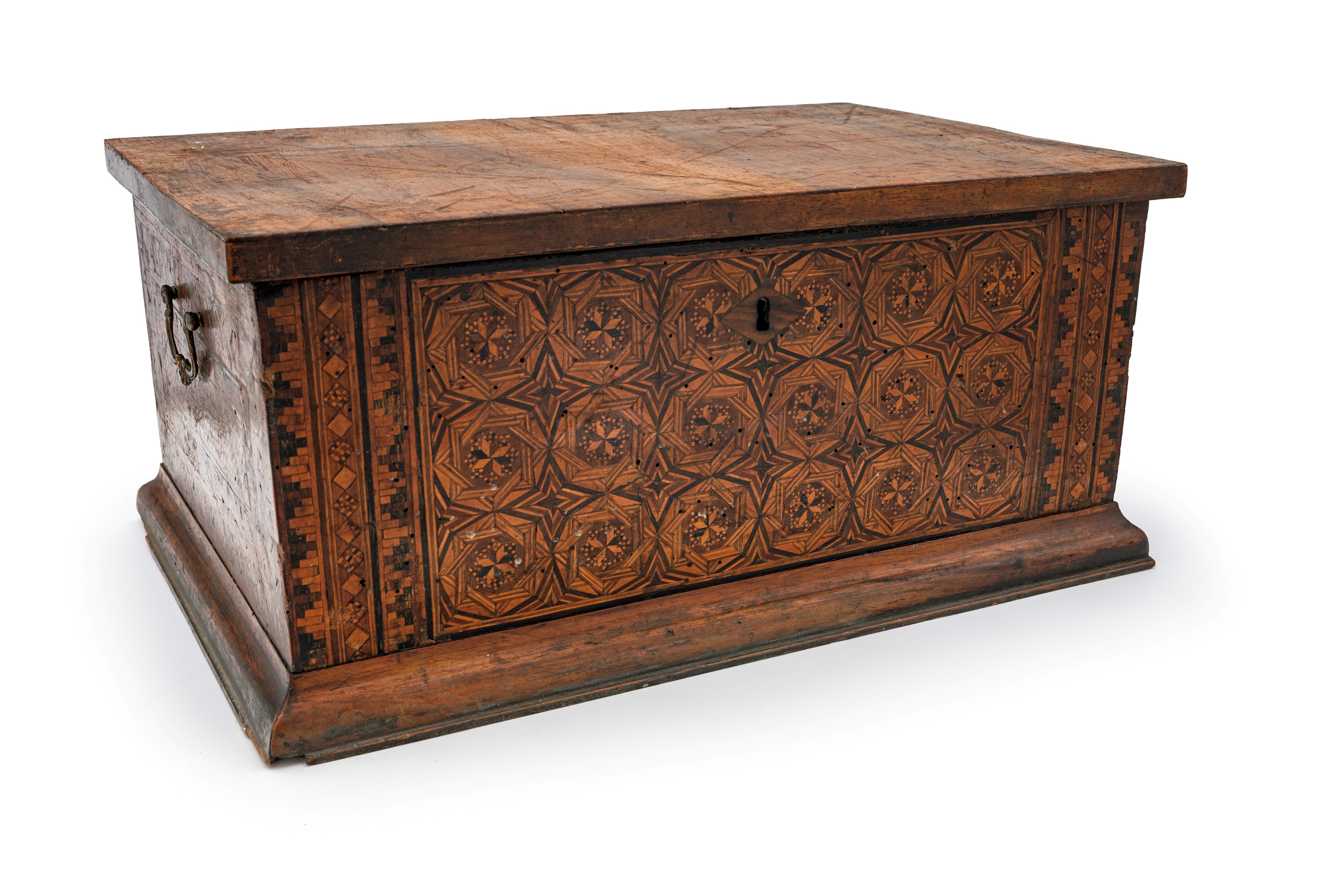 Cassetta in legno intarsiato, XIX secolo