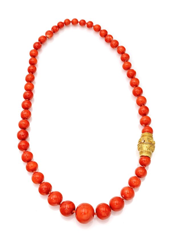 Collana in corallo e oro