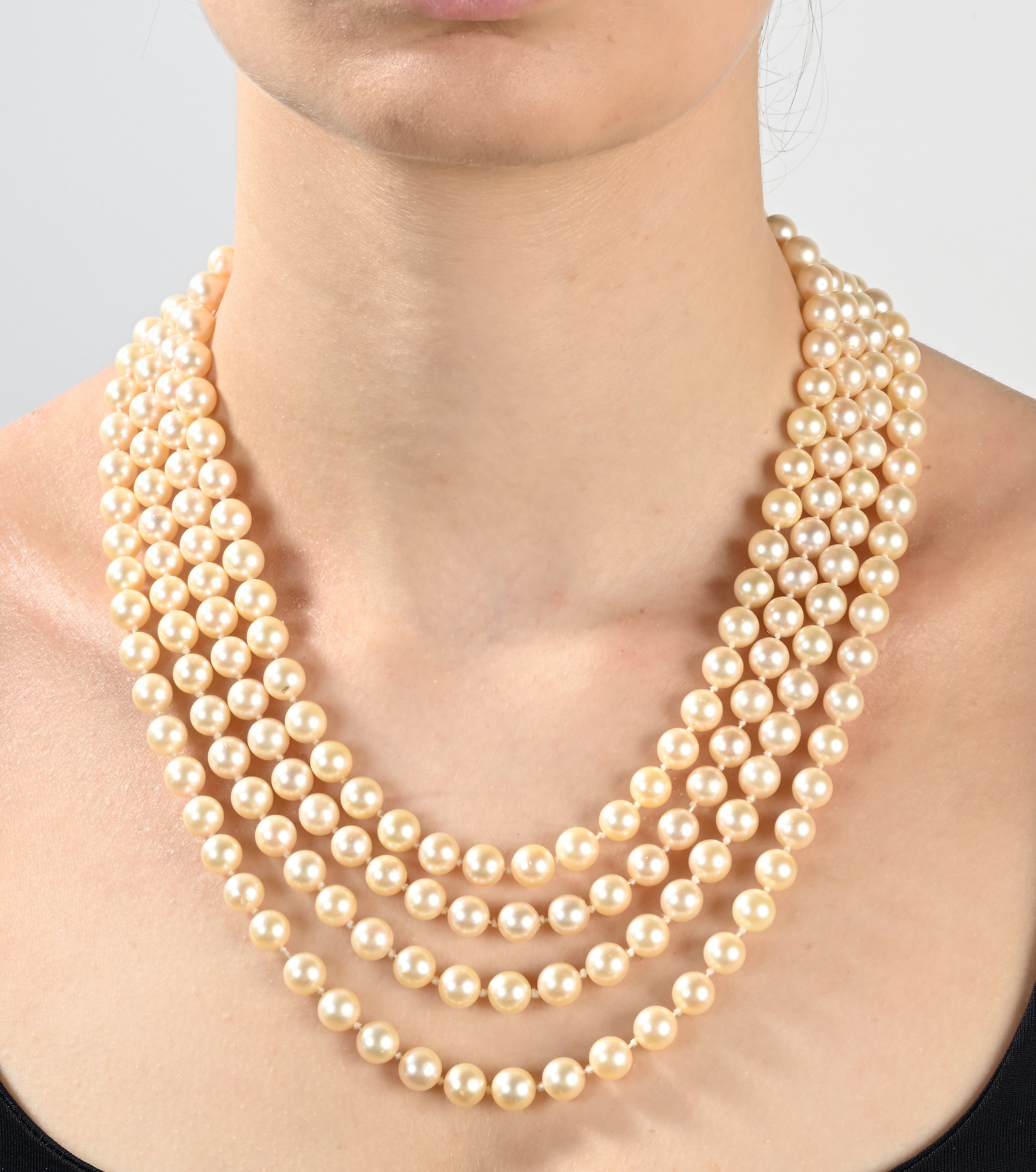 Collana di Perle, Oro, Argento, Diamanti e Zaffiri