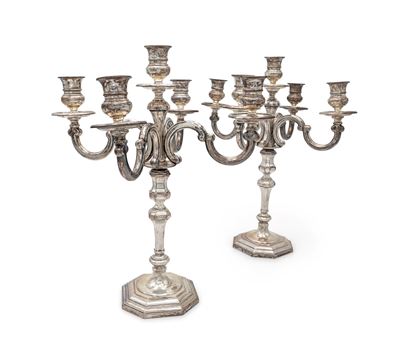 Coppia di Candelabri in Argento 800/000