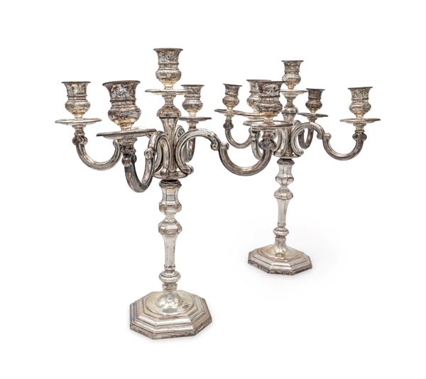 Coppia di candelabri in argento 800/000
