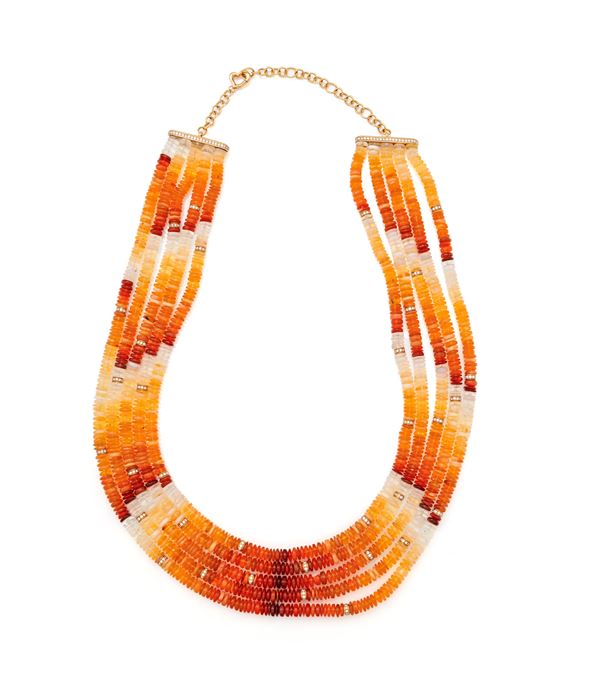 Collana in oro, brillanti, opali nobili e opali di fuoco.