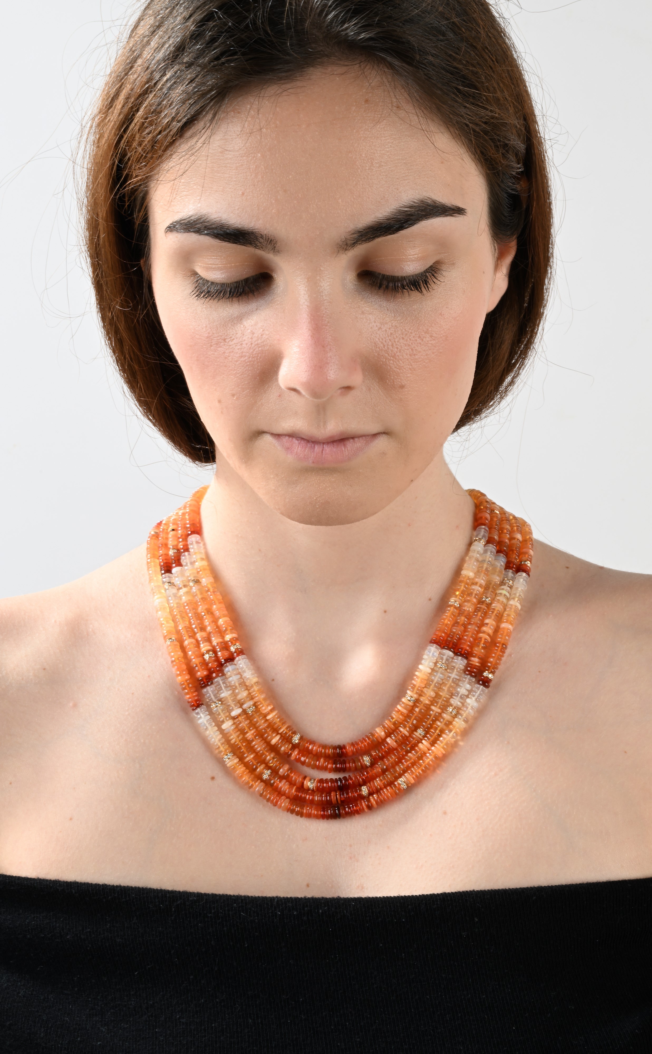Collana in Oro, Brillanti, Opali Nobili e Opali di Fuoco.