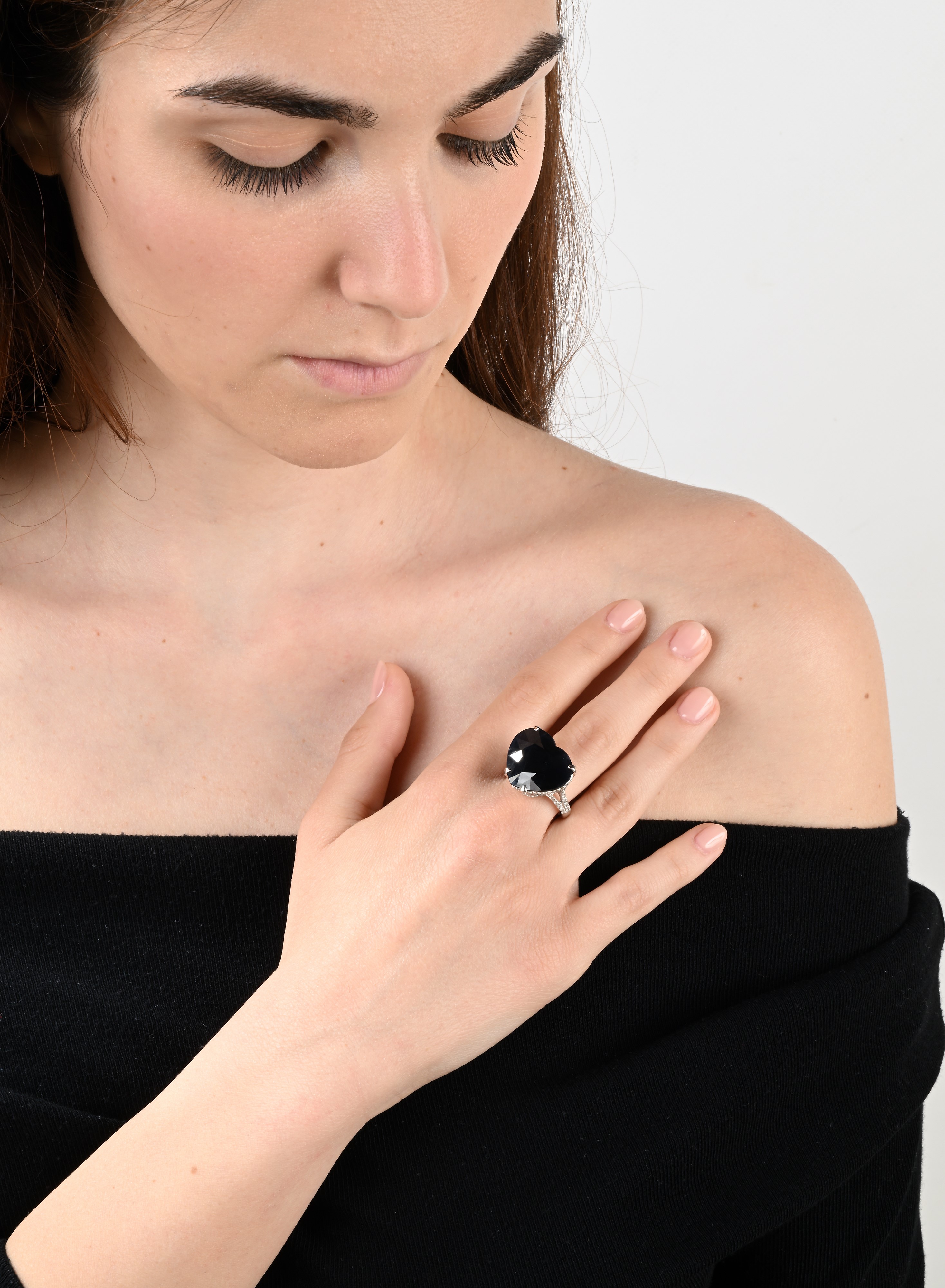 Anello in Oro, Brillanti e Zaffiro Centrale