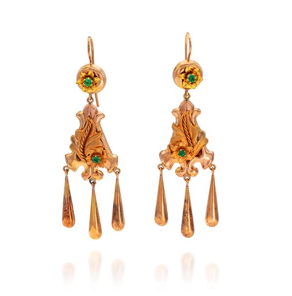 Orecchini pendenti antichi in oro