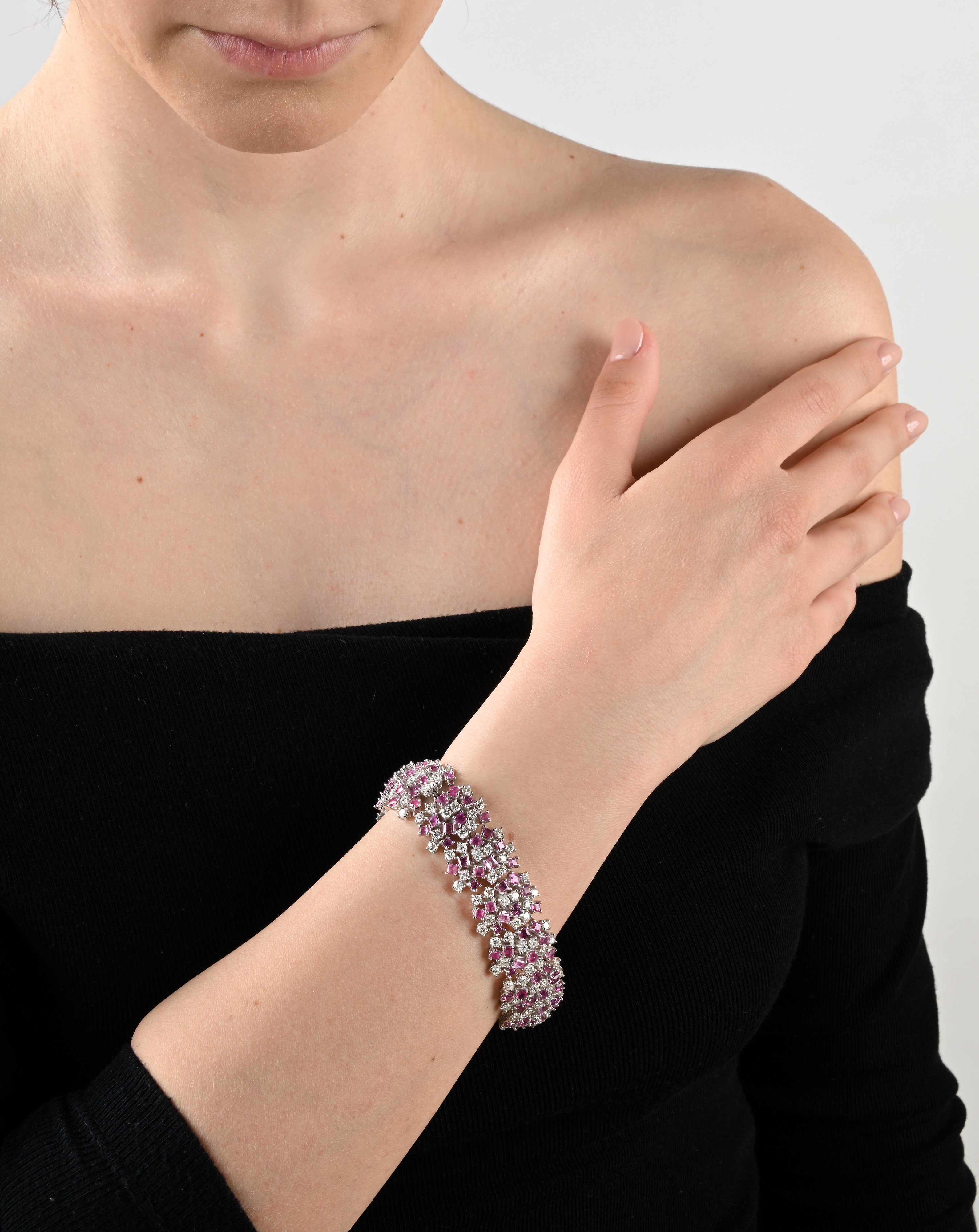 Bracciale in Oro, Brillanti e Zaffiri Rosa