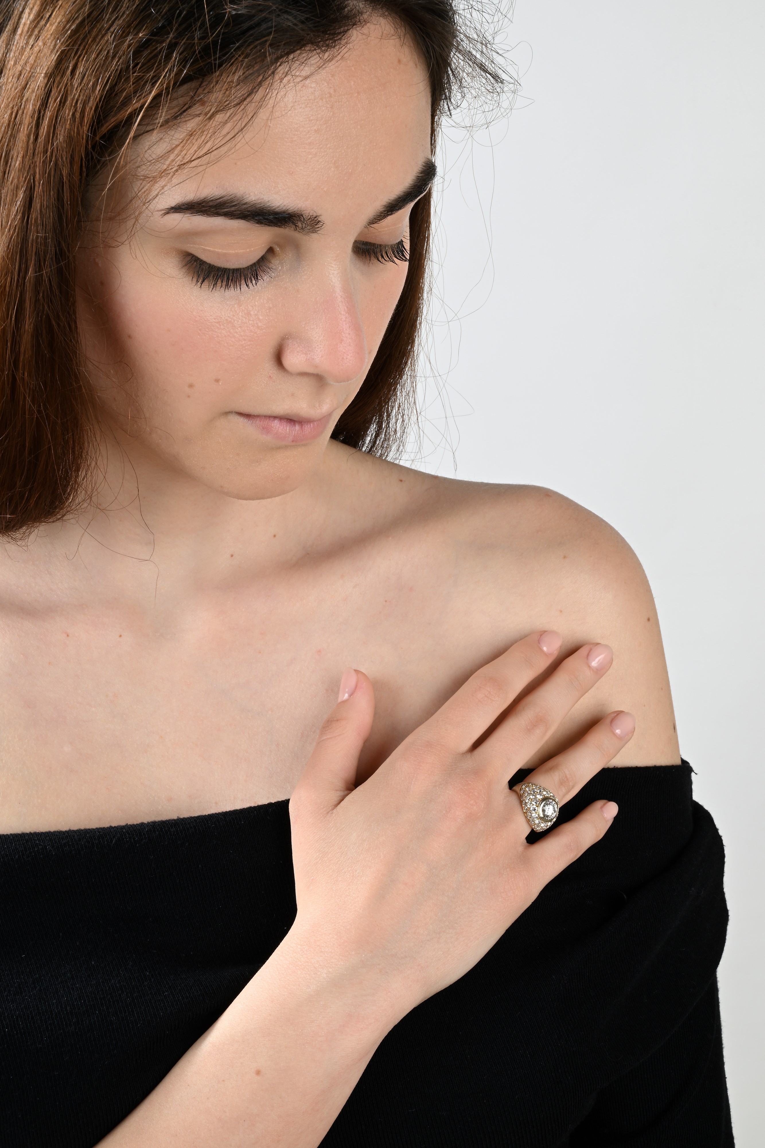 Anello Chevalier in Oro, Brillante Solitario e Brillanti