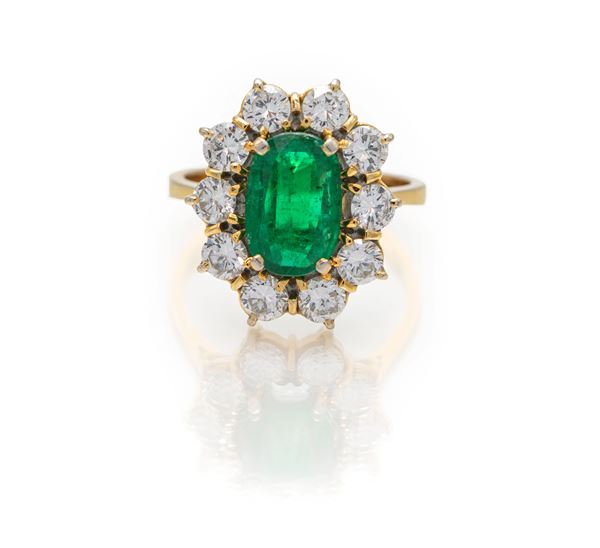 Anello in oro, smeraldo e brillanti