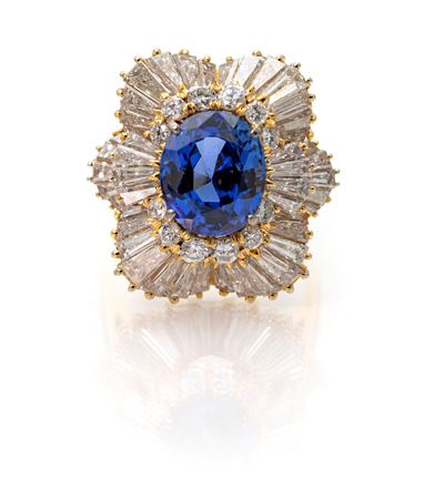 Anello in Oro, Zaffiro e Diamanti in Taglio Tepper.