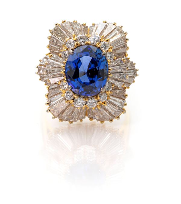 Anello in oro, zaffiro e diamanti in taglio tepper.