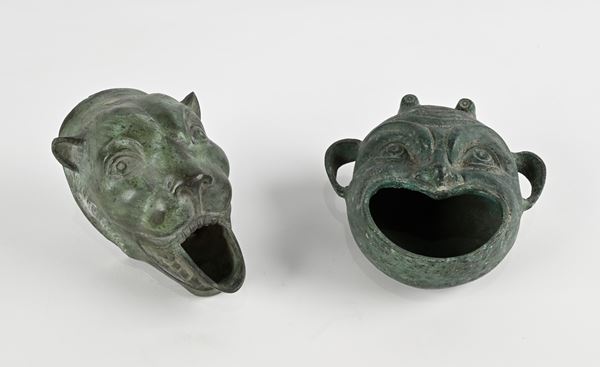 Due riproduzioni dall'antico in bronzo patinato, XX secolo