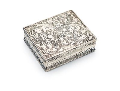 Scatolina Rettangolare in Argento con Volute Vegetali Incise