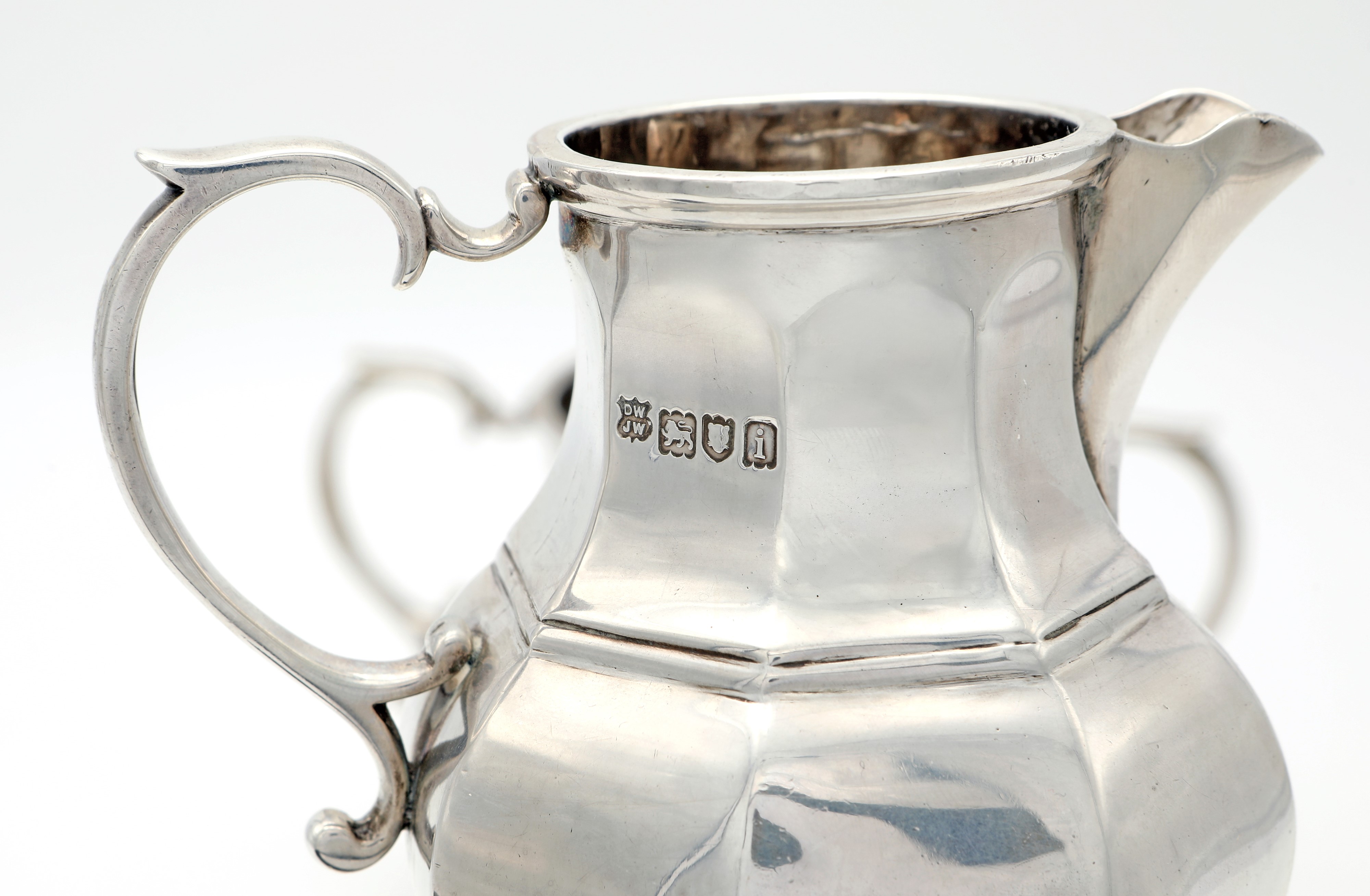 Caffettiera, Zuccheriera e Lattiera in Argento, Londra, 1904 e 1905