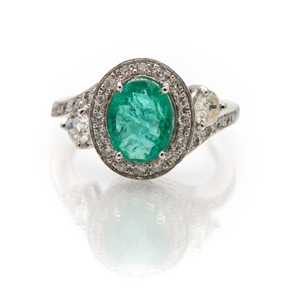 Anello in oro, brillanti e smeraldo