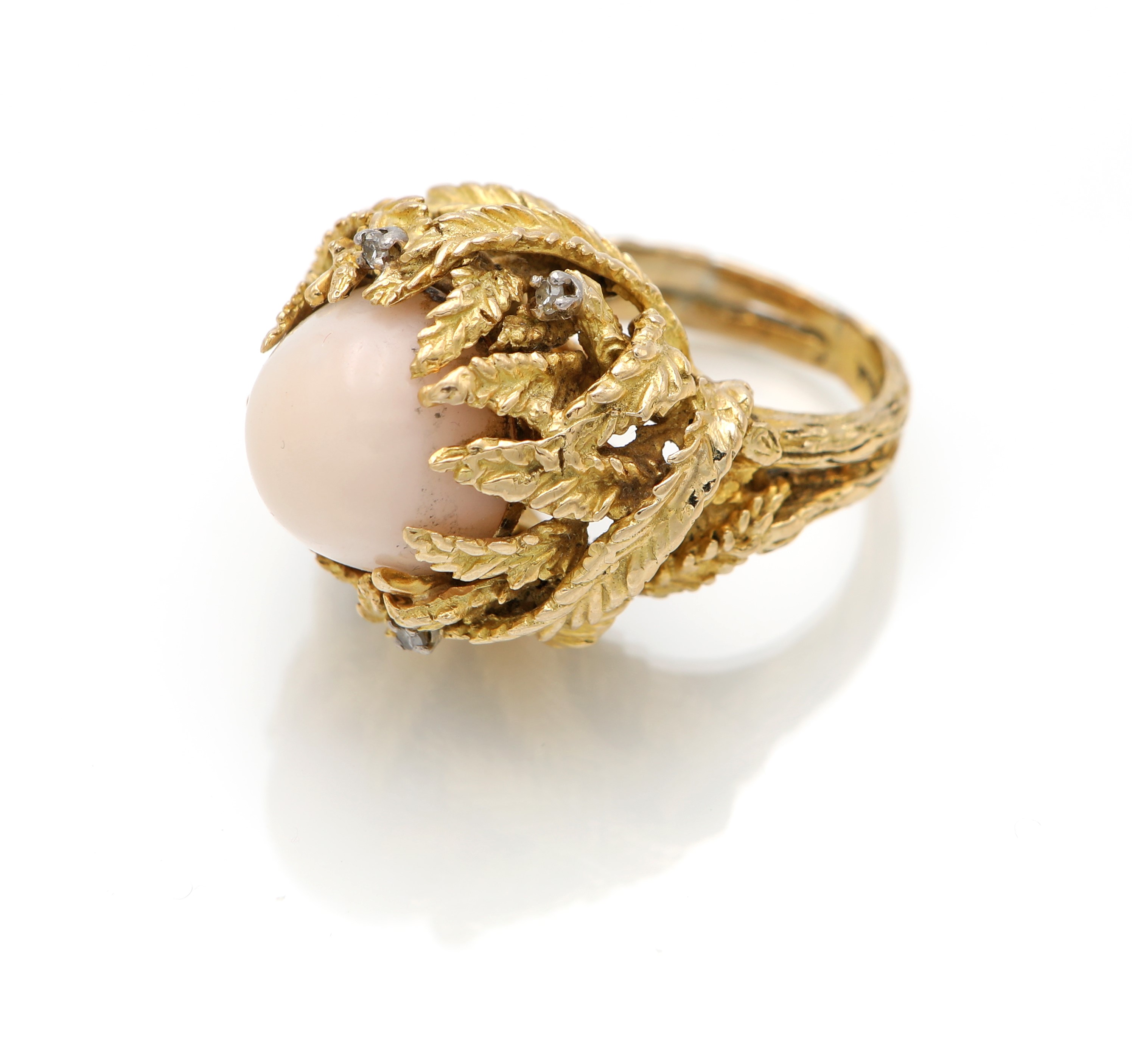 Anello in Oro, Corallo e Brillanti