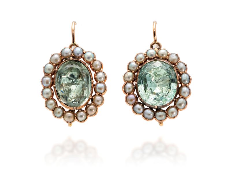 Coppia di Orecchini Pendenti in Oro, Acquamarine e Microperle