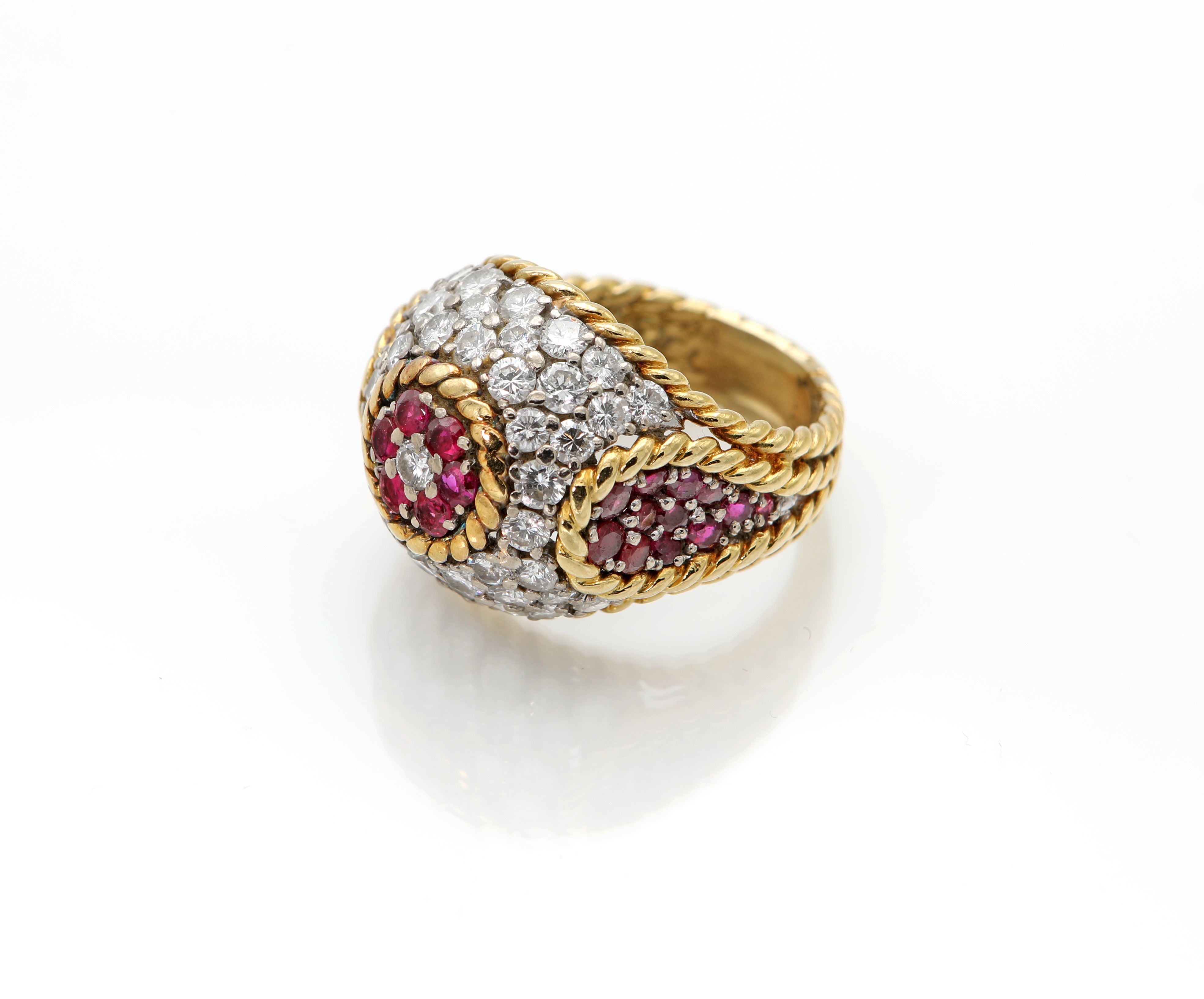 Anello a Cupola in Oro, Brillanti e Rubini